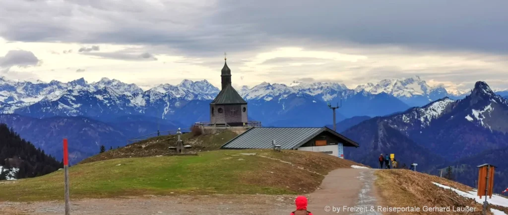Deutschland Urlaub in den Bergen Tegernsee Wallbergkapelle
