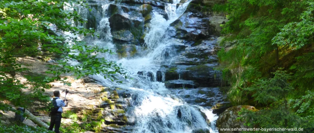 Bayerischer Wald Wellnesshotel Ausflug nach Bodenmais zum Wasserfall