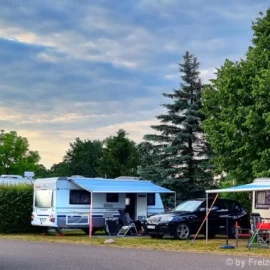 Campingurlaub in Deutschland Wohnmobilpark in Bayern Wohnwagen Urlaub