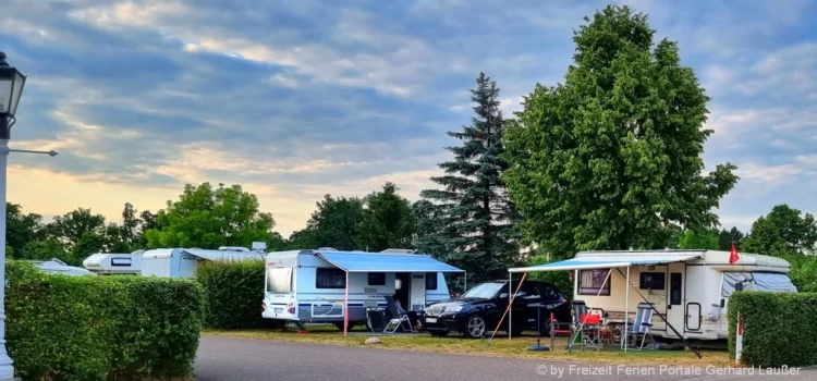 Campingurlaub in Deutschland Wohnmobilpark in Bayern Wohnwagen Urlaub