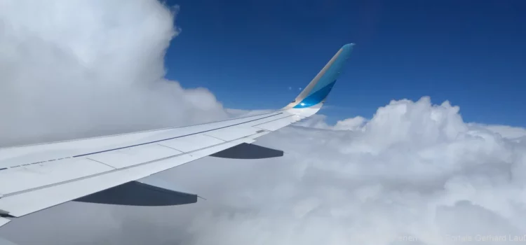 Tipps zum Fliegen mit Kindern / Baby / Kleinkind im Flugzeug flugreisen-deutschland-tipps-mit-kindern-flugzeug-fernreisen-wolken