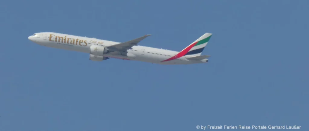 Ratgeber Flugreisen mit Kindern - Emirates Airline