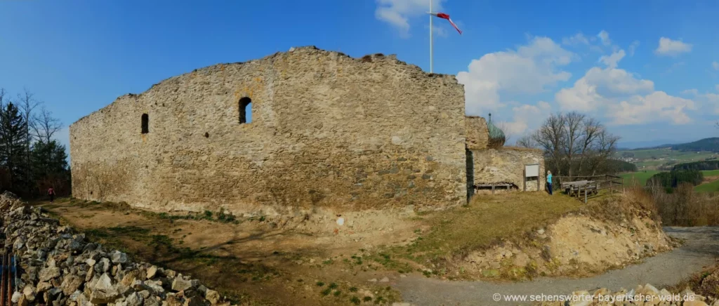 Burgruine Neurandsberg in Niederbayern Neurandsberg Burgruine nähe Wellnesshotel Aktivurlaub in Niederbayern