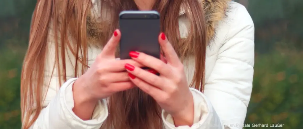 digitale Terminplanung am Handy Vorteile digitaler Terminplanung gegenüber Papierkalendern - Termine im Handy koordinieren